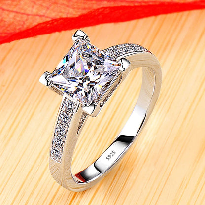 Luxury 18K White Gold Plated Solitaire: Engagement Ring