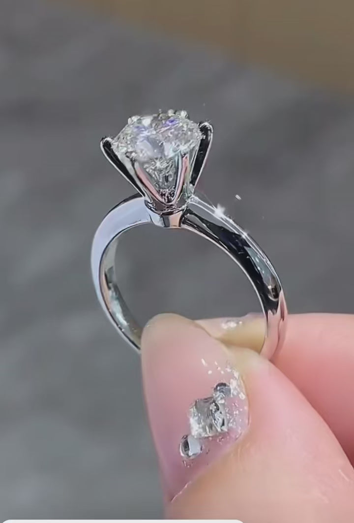 Luxury 18K White Gold Plated Solitaire: Engagement Ring